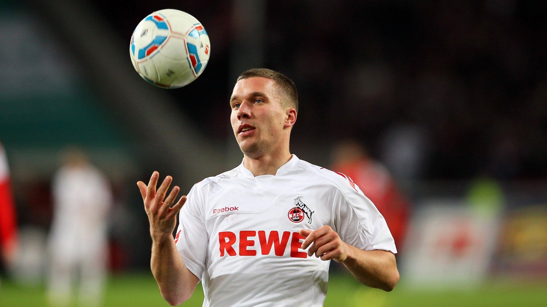 _未来体育用品展：科技革新运动装备_，体育器材创新产品